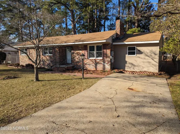 110 W Calhoun Street, Whiteville, NC 28472
