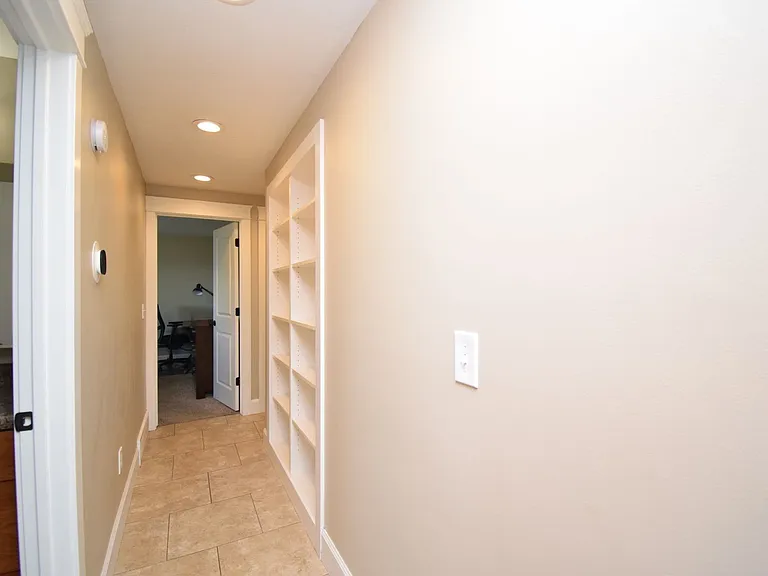3638 W Jasmine St — Photo 10