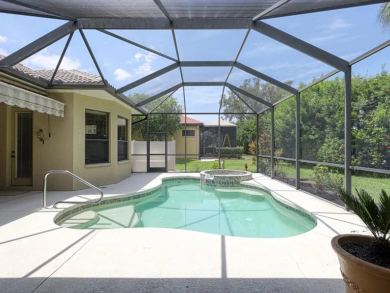 4688 Tuscana Dr — Photo 29