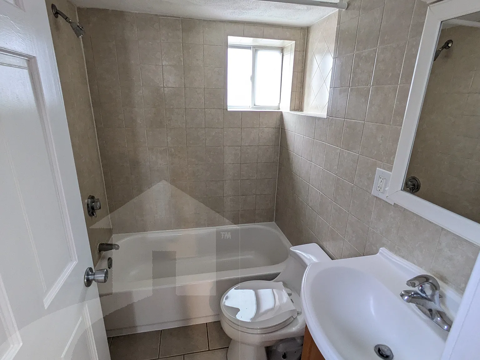 193 Hampshire St — Photo 4