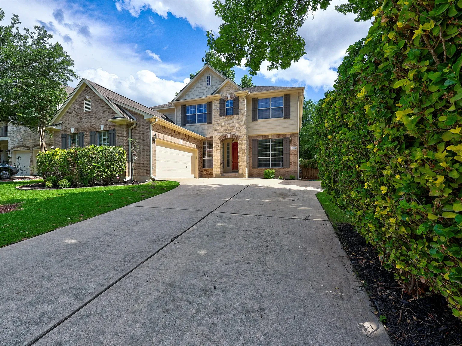 4 bed, 3.0 bath, 3456 sqft, $3,200 — Photo 3