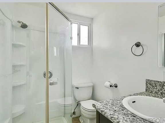 5th image of 4688 Vista St #Adu