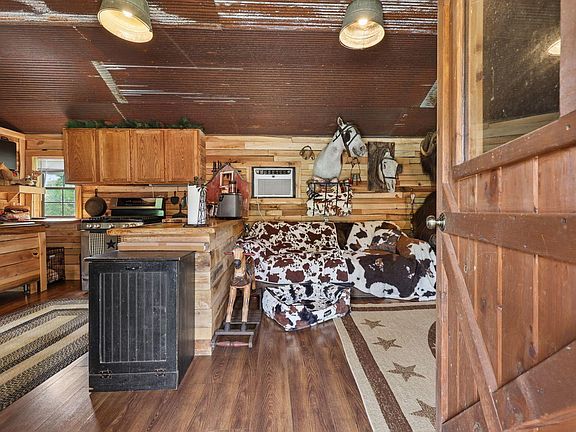 5th image of 7924 Township Road 390 SE #A
