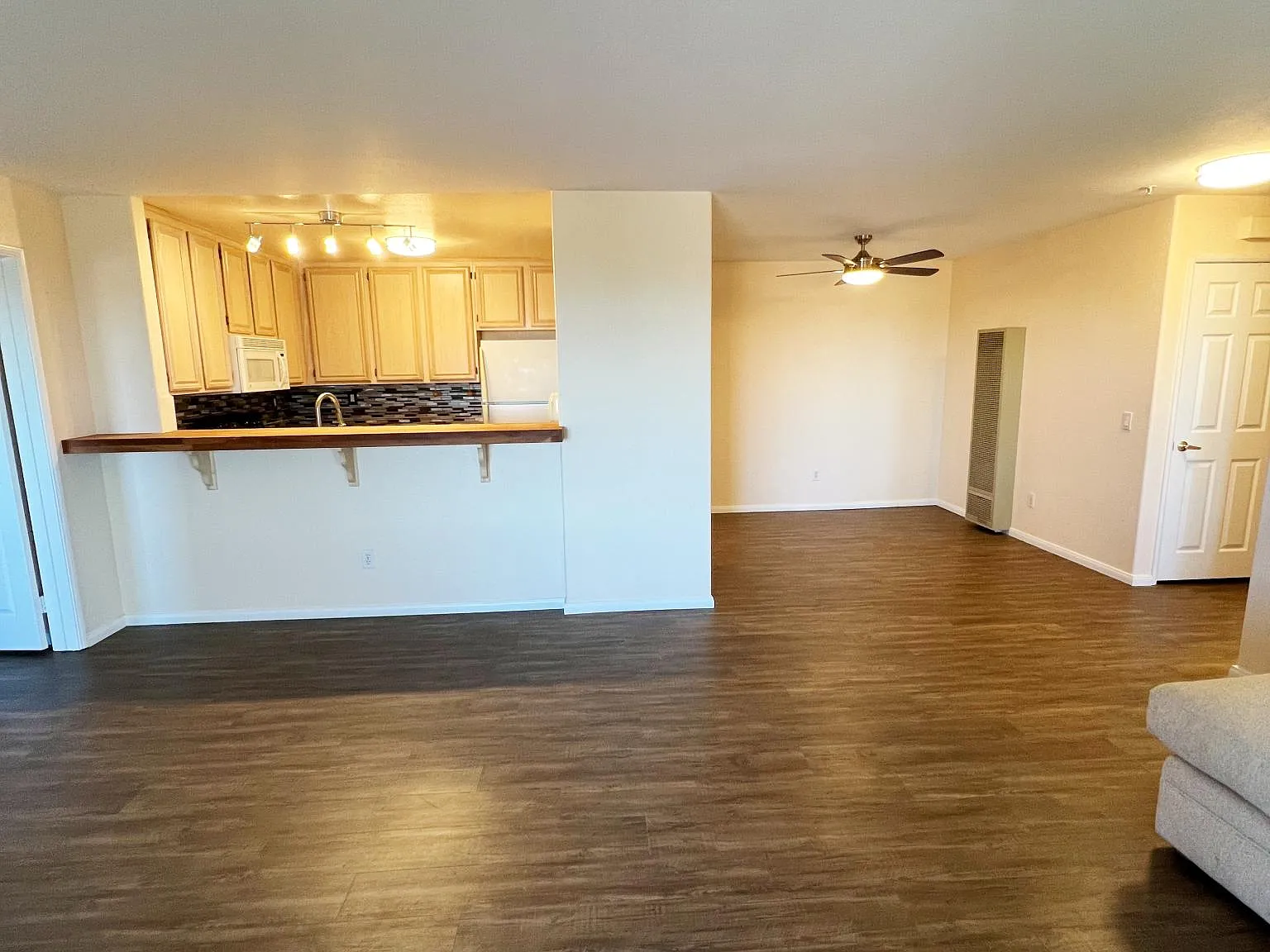 2 bed, 1138 sqft, $3,100 — Photo 3