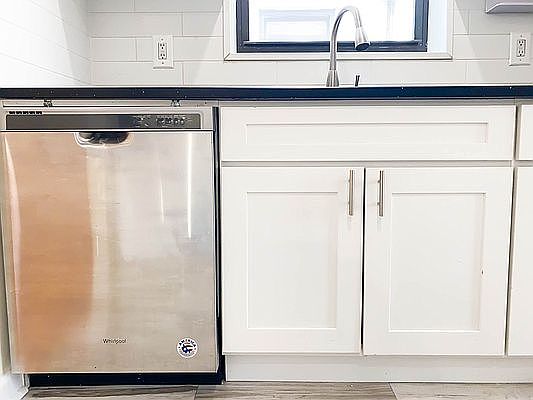 5th image of 21-51 27th St #B3