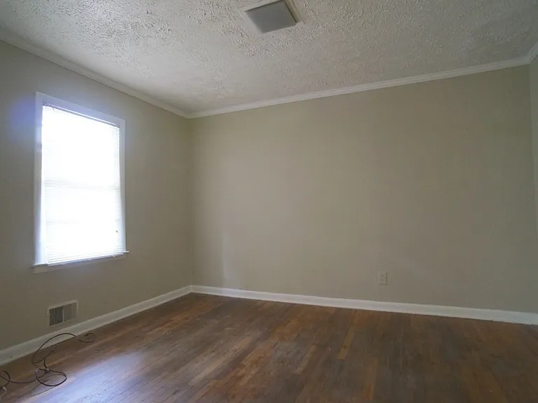 435 Barnett Shoals Rd — Photo 6