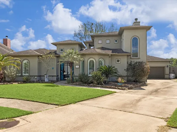 5920 Ruby Dr, Pearland, TX 77581