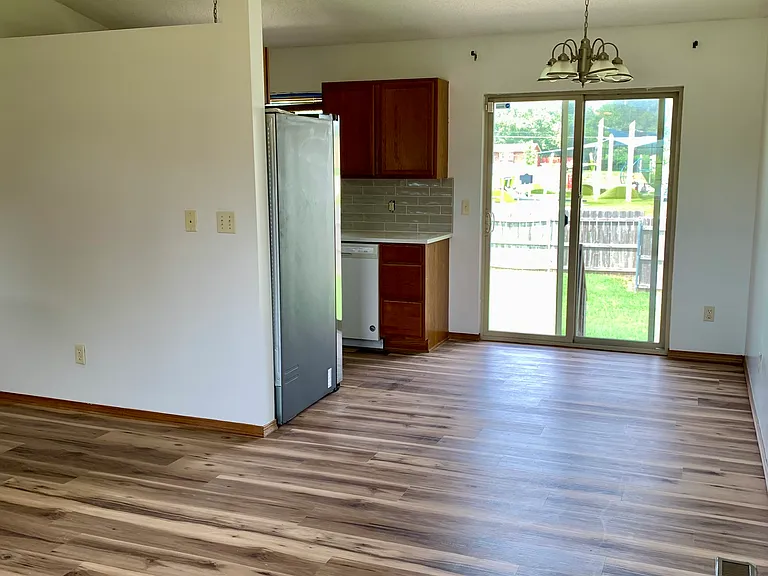 743 S Westview Cir — Photo 5