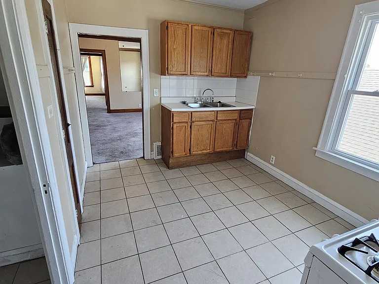 10040 S State St #2 — Photo 4