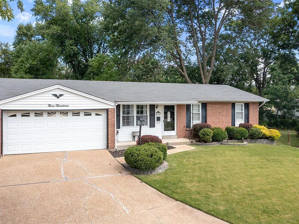 1st image of 919 Hazelvalley Dr