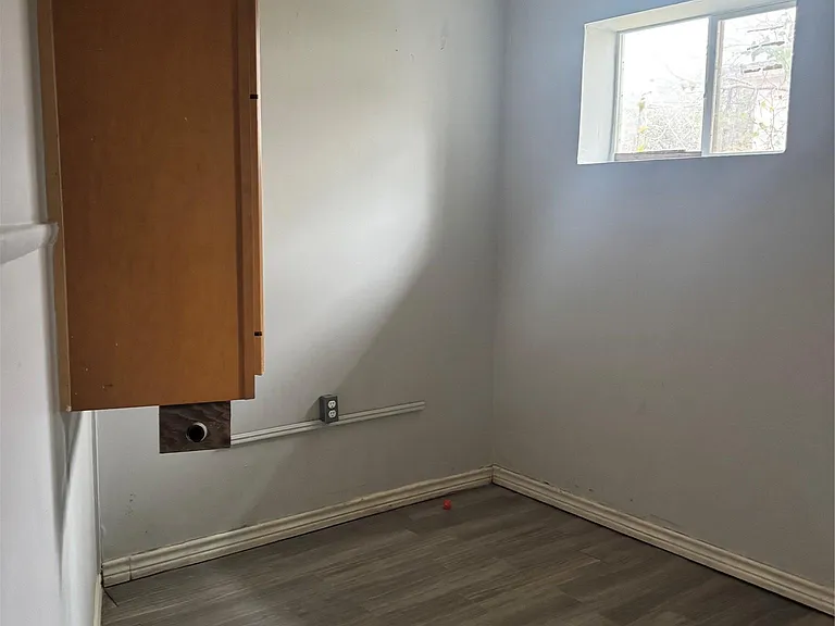 6304 Hudson Bend Rd — Photo 7