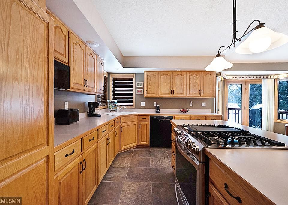 1st image of 2300 Oak Glen Ct