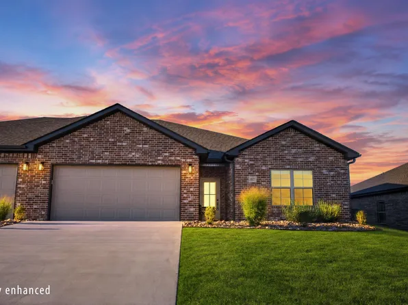 1057 Nottington St, Mountain Home, AR 72653
