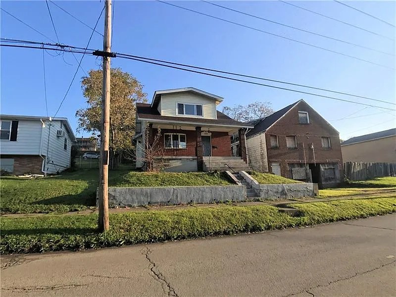 147 Lincoln St photo 1