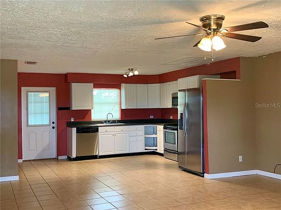 5th image of 2637 Rosewood Cir