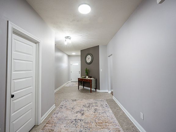 4th image of 4936 Myrtle Dr