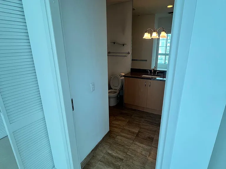 300 S Biscayne Blvd #4003 — Photo 19