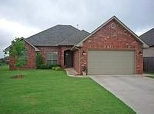 357 Crossland Ct, Edmond, OK 73003