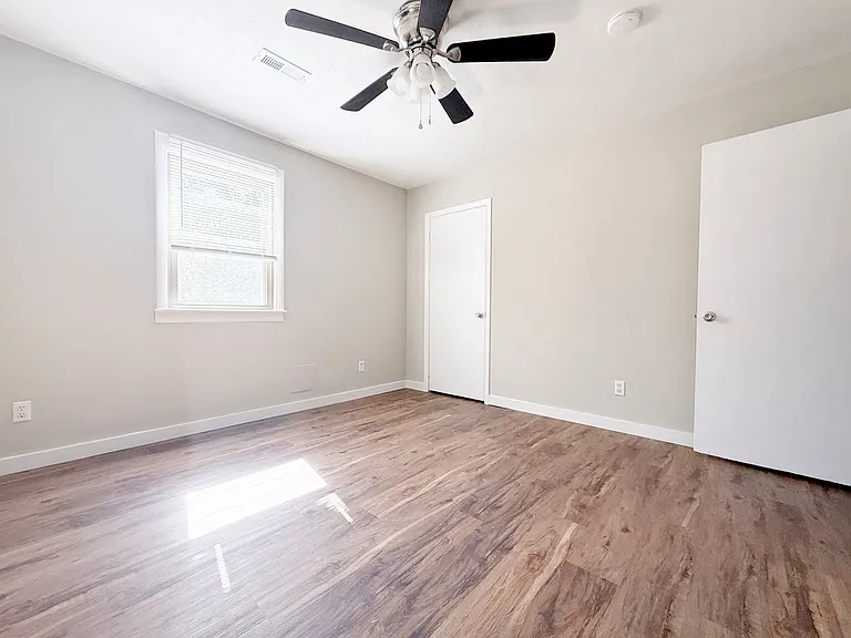325 Petite Dr — Photo 16
