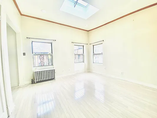 Rented by null | media 10