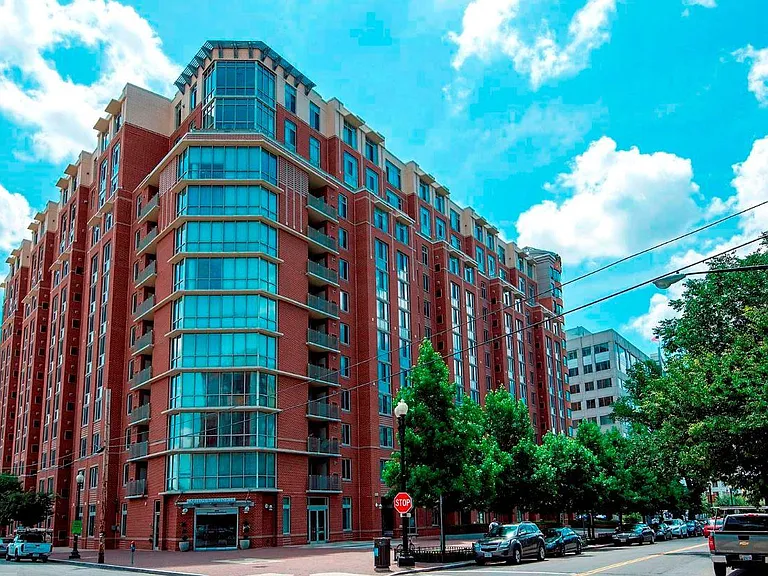 1000 New Jersey Ave SE #819 — Photo 10