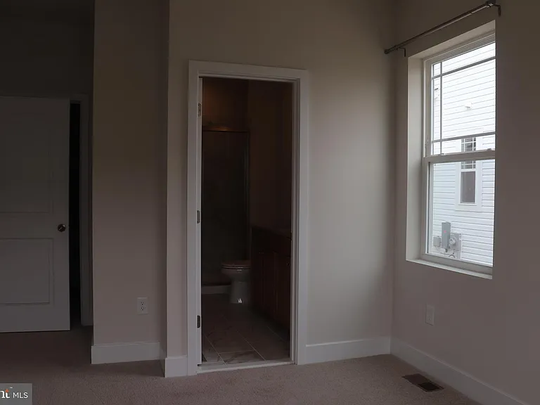 10728 Millport St — Photo 22