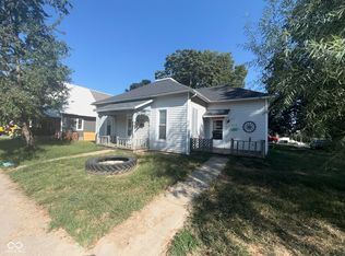 912 W Market St, Crawfordsville, IN 47933