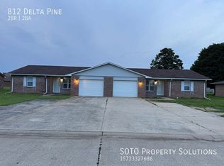 812 Delta Pine Ln, Sikeston, MO 63801