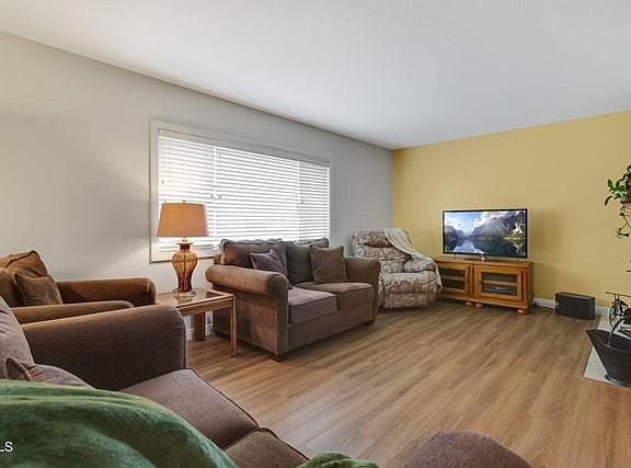 2nd image of 2965 Carmen Ct