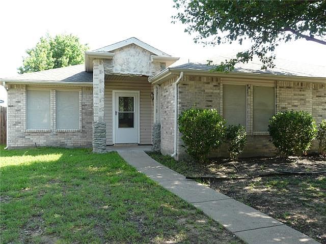 1st image of 1516 Coral Reef Ln