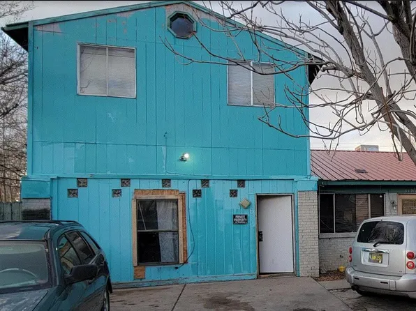 319 61st St NW, Albuquerque, NM 87105
