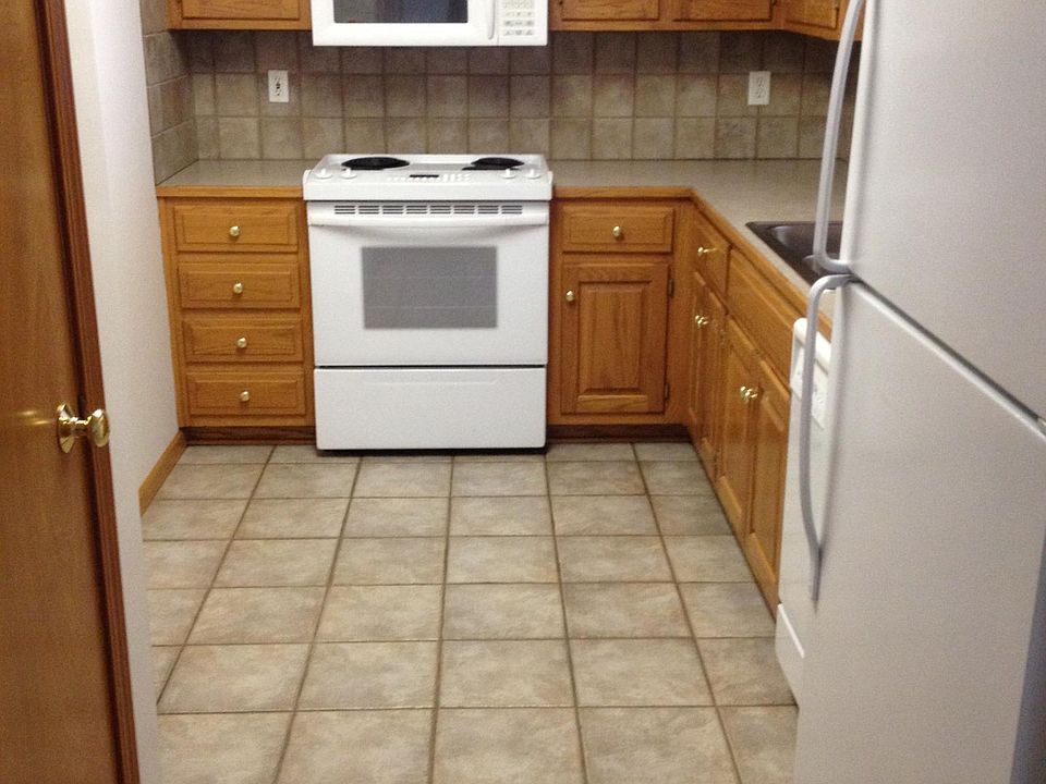 2nd image of 2709 Crestline Dr