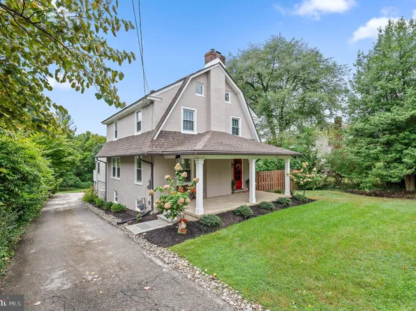 402 W Conestoga Rd #402, Devon, PA 19333