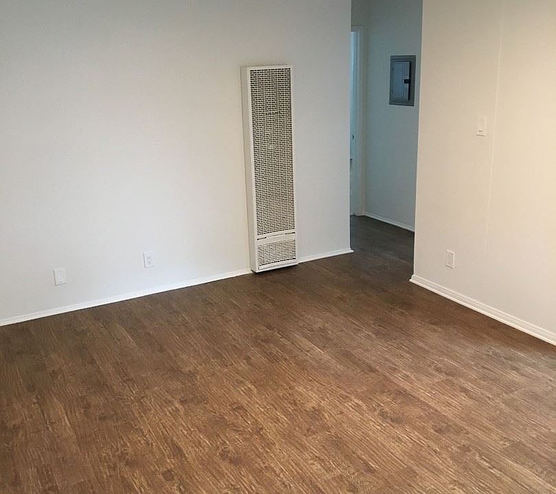 1st image of 1833 17th St APT 3