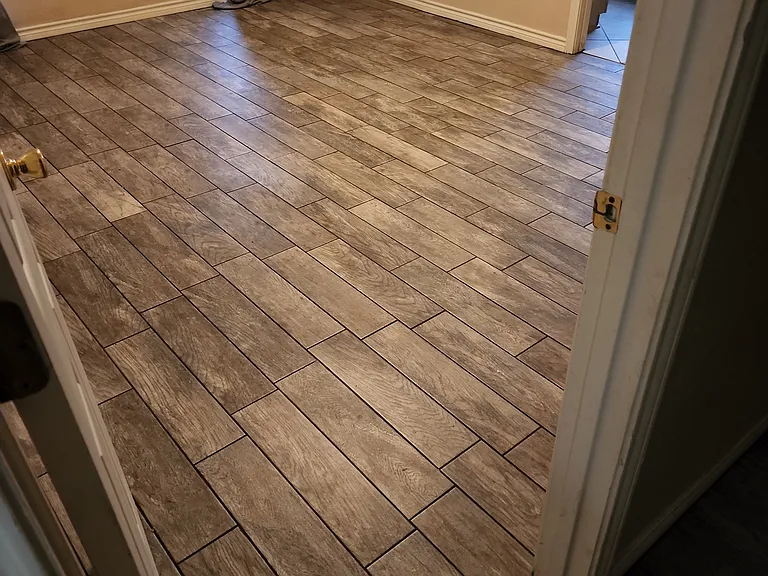515 Kinney Dr — Photo 17