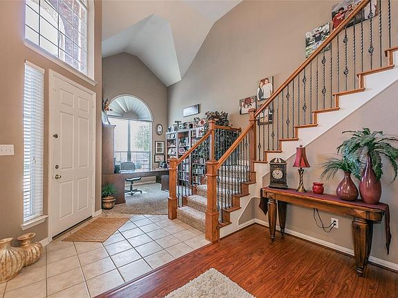 4th image of 5208 Winterberry Ct