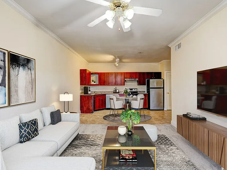 Pepper Tree Manor — Photo 24