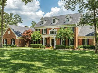 2624 Bopp Rd, Saint Louis, MO 63131