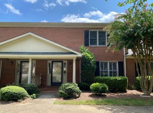 816 Devon Ct, Winston Salem, NC 27104