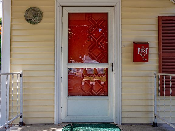 4th image of 10 Smith St