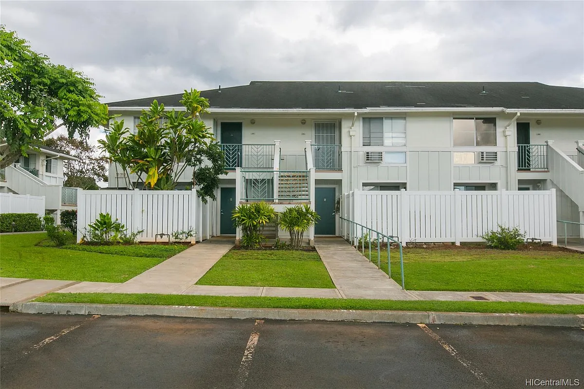 Building Photo - 95-1001 Kaapeha St
