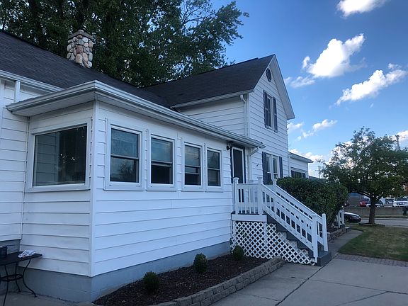 2nd image of 22718 Blackburn St