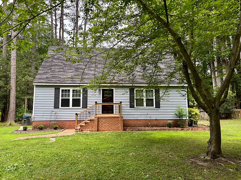 138 King Henry Way — Photo 1