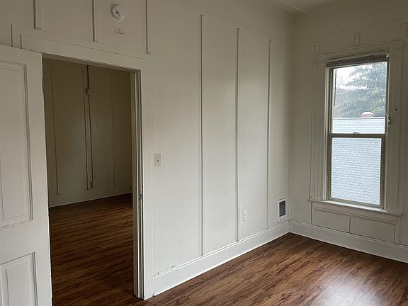 3rd image of 217 N Almon St #10985976
