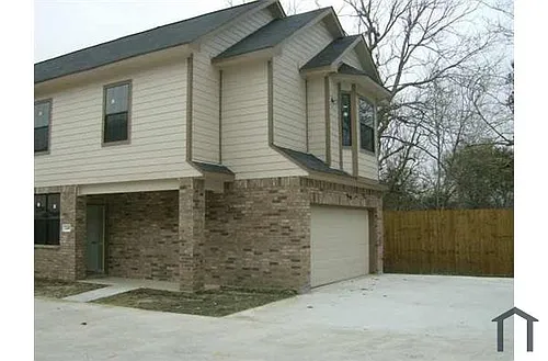 2135 Nora St Photo 1