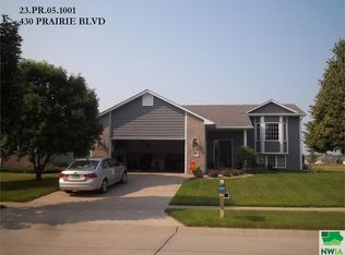 430 Prairie Blvd, Dakota Dunes, SD 57049