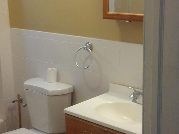 3rd image of 216 Chadwick Ave Floor 1