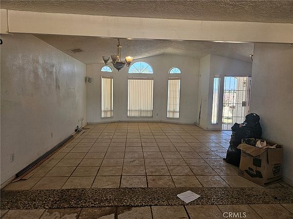 4th image of 16709 Deodar St