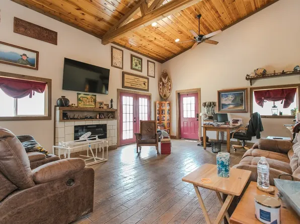 10957 County Road 670, Blue Ridge, TX 75424