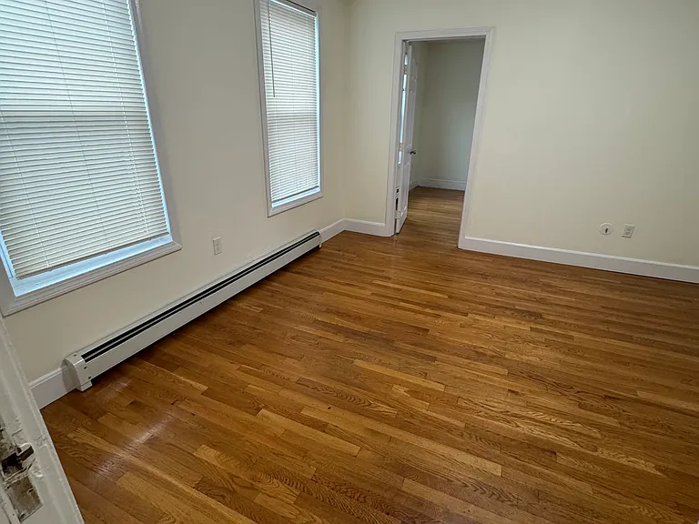 9 Bowers St #1 — Photo 11